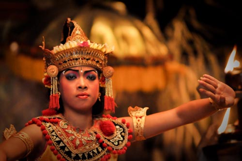 Đặc sắc điệu m&uacute;a Kecak tr&ecirc;n đảo Bali Indonesia